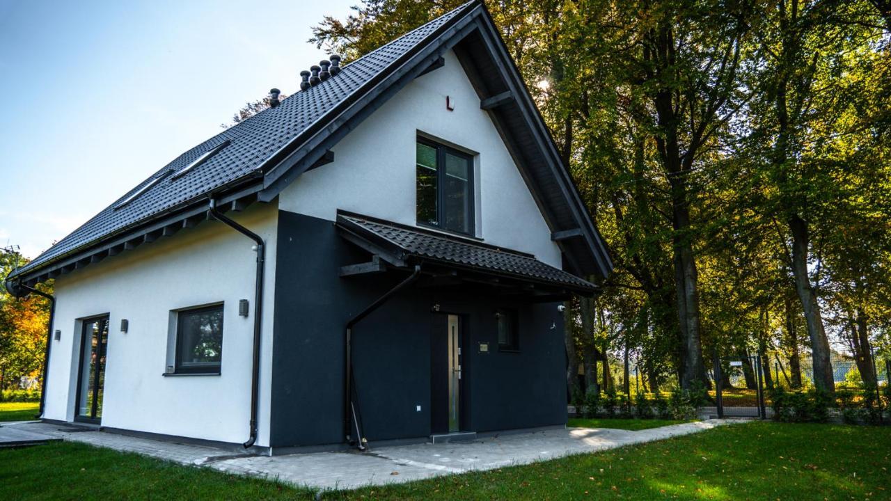 Domowy Zakatek Villa Tuchom Ngoại thất bức ảnh