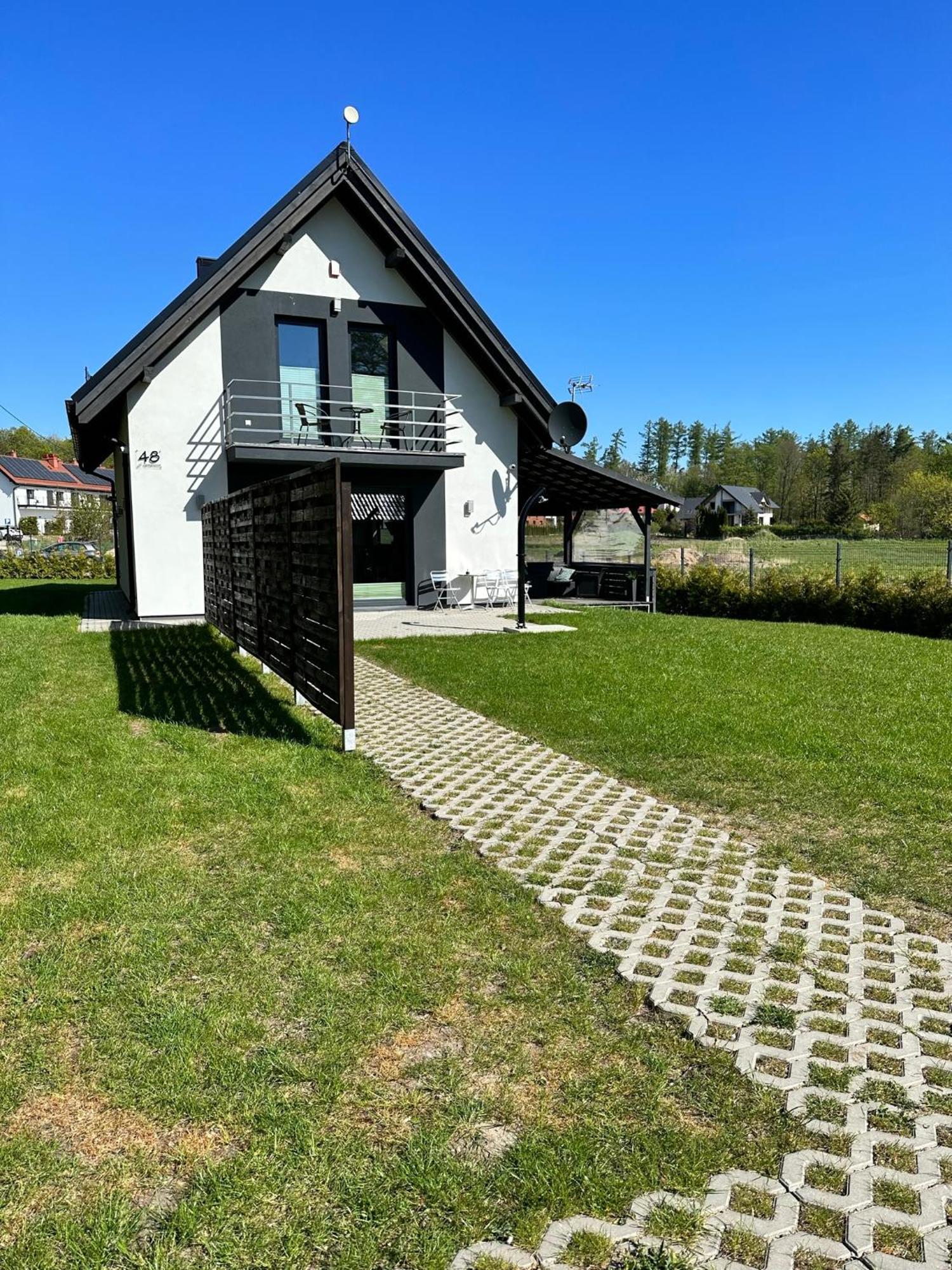 Domowy Zakatek Villa Tuchom Ngoại thất bức ảnh